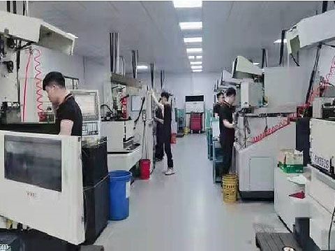 Skilled technicians in EDM department at Jeancen Mold